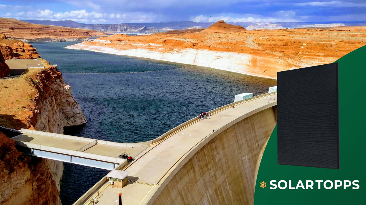 Glen Canyon Dam in Lake Powell - Page, Arizona